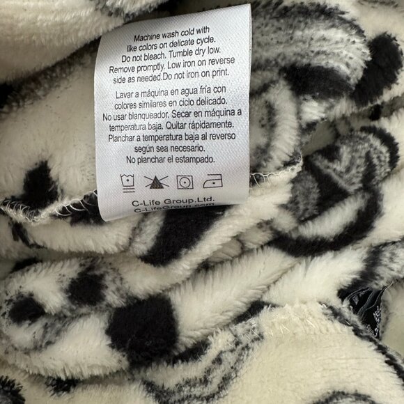 Disney Women's Nightmare Before Christmas Large Fleece Sleep Shorts NWOT - Picture 7 of 9